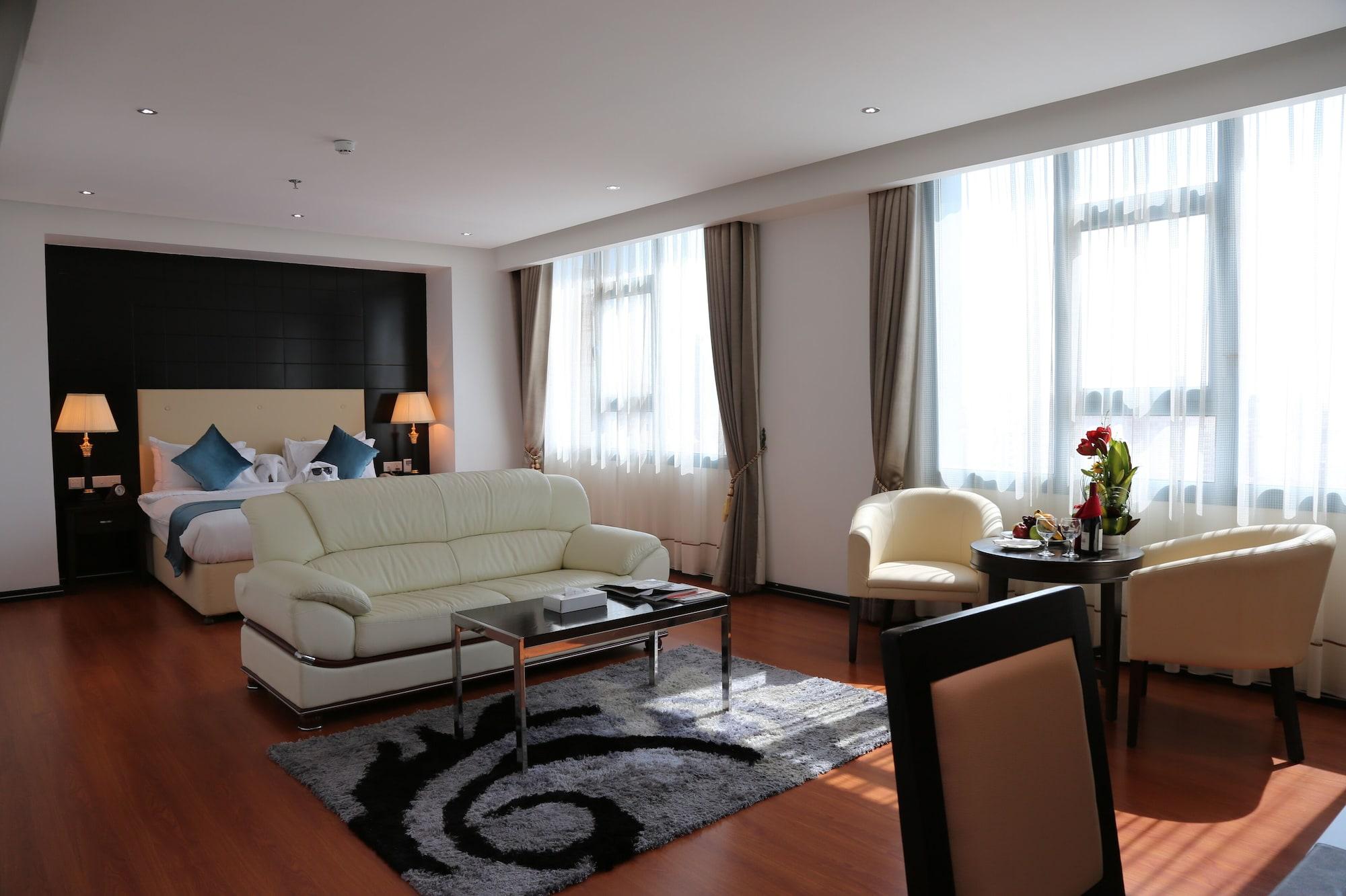 The Olive Hotel, Juffair Манама Екстер'єр фото
