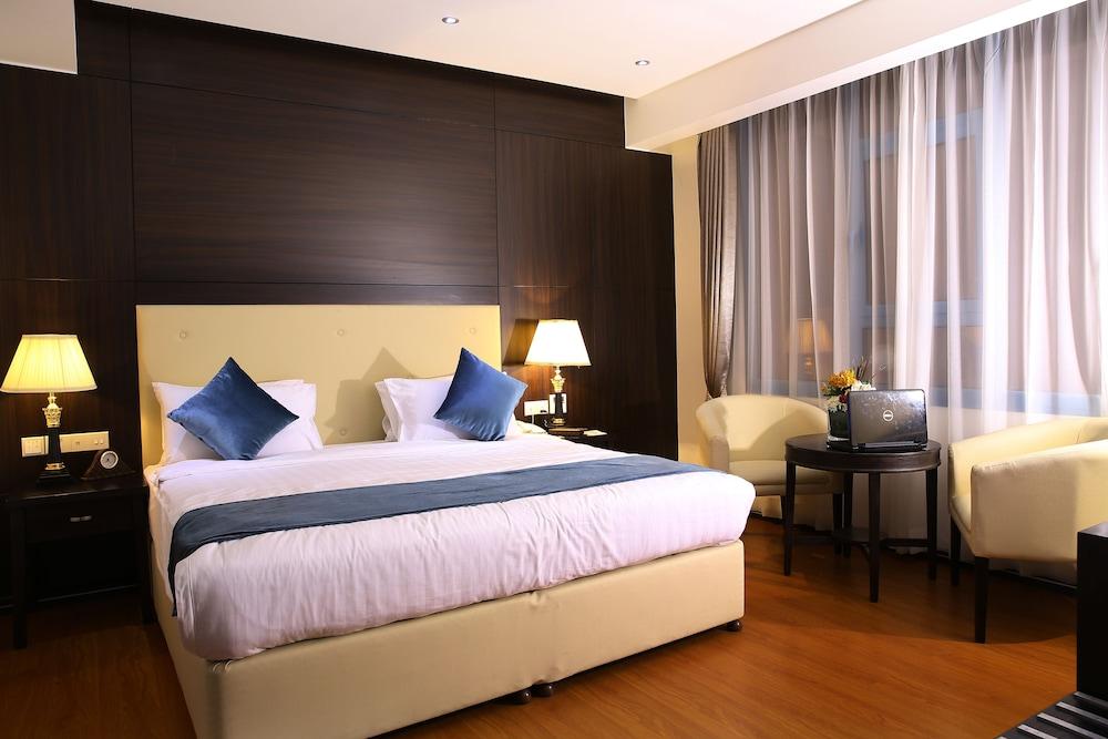 The Olive Hotel, Juffair Манама Екстер'єр фото