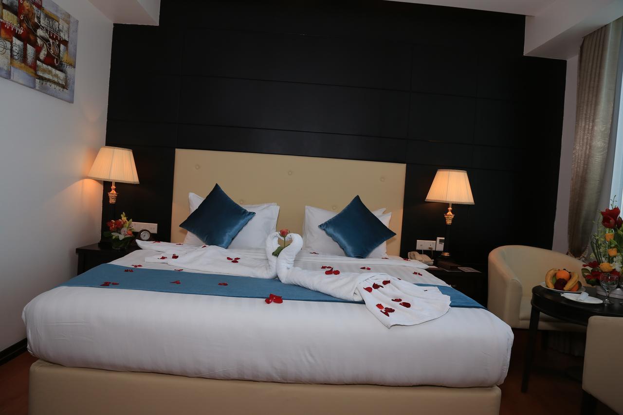 The Olive Hotel, Juffair Манама Екстер'єр фото