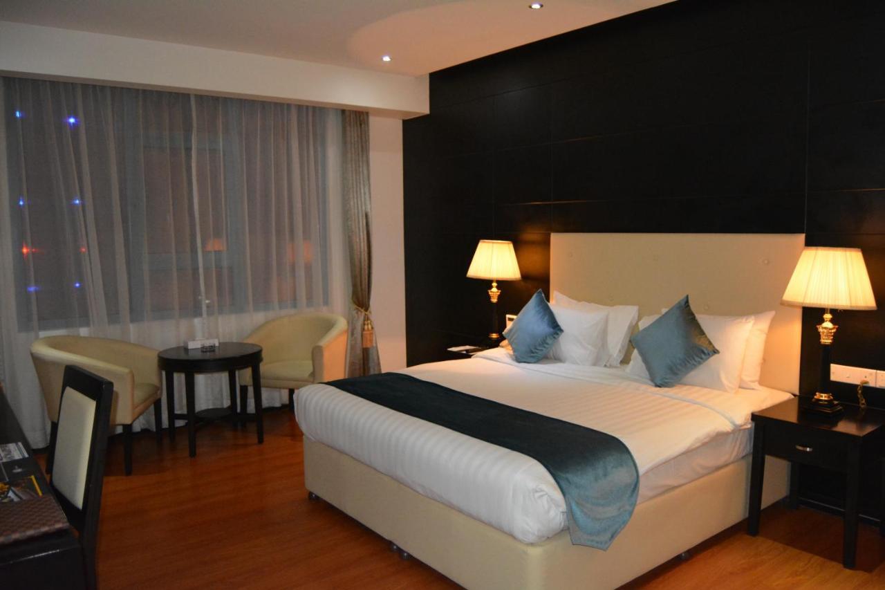 The Olive Hotel, Juffair Манама Екстер'єр фото